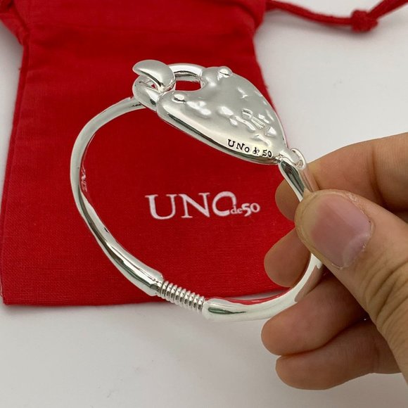 UNO de 50 Bracelet - Heart Lock Hinged Bracelet silver Love Luck Bracelet - Picture 2 of 8